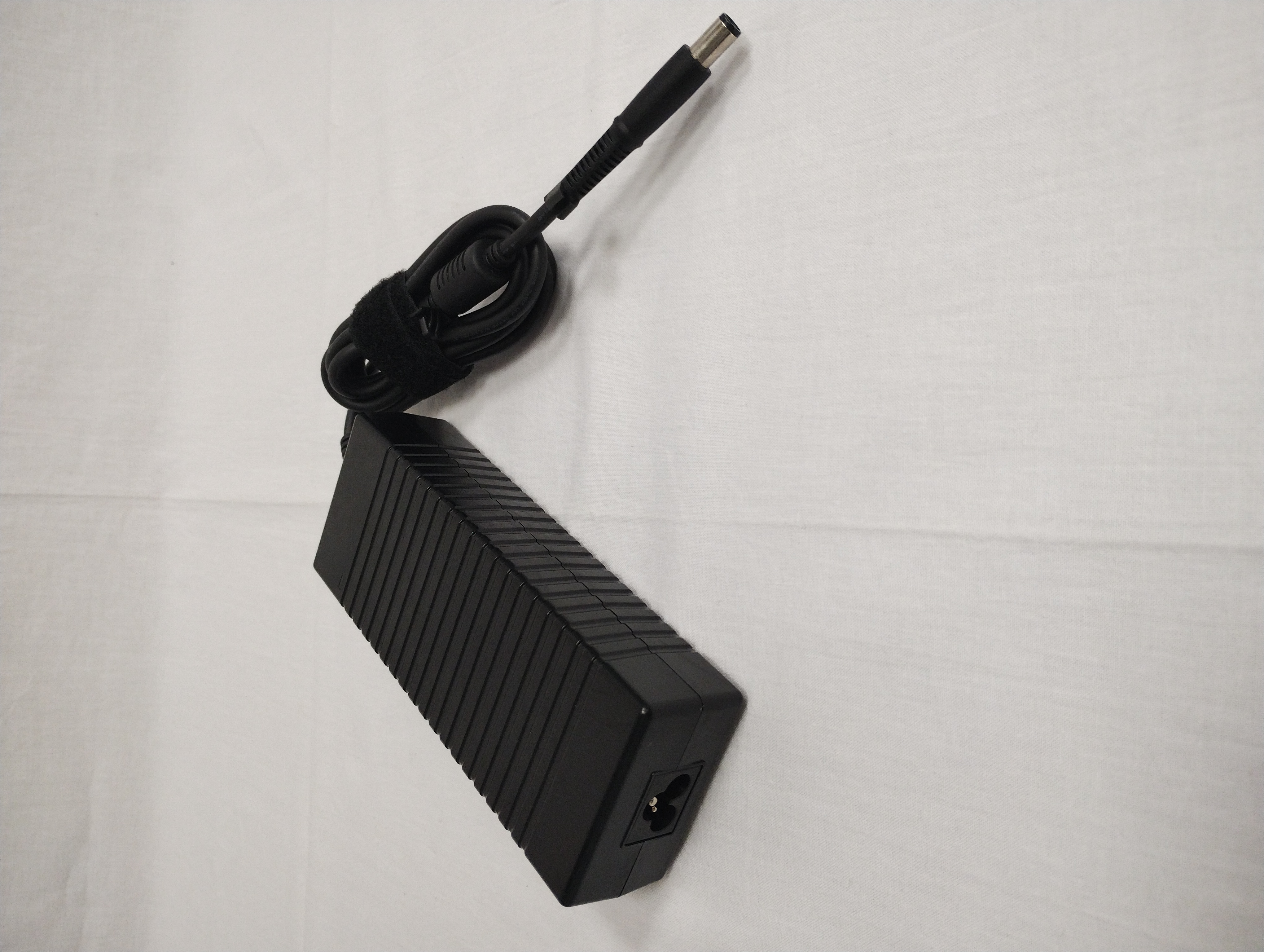 HP originální adaptér 135W, 6.9A, 19.5V, P/N: 647982-002