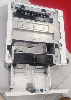 HP CF404A - použitý přídavný zásobník k tiskárně HP na 550 listů
